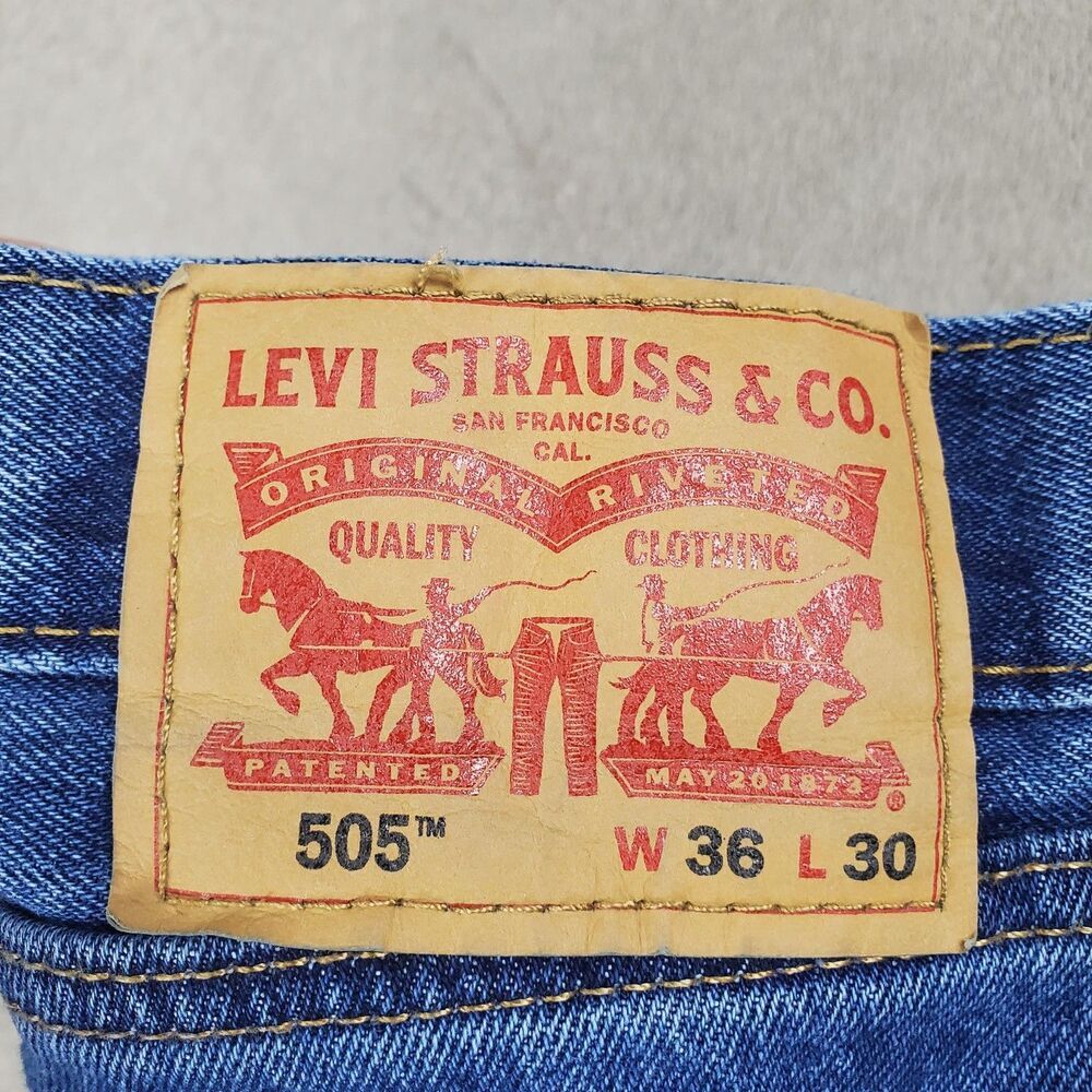 Levis 505 Jeans Mens 36x30 Blue Medium Wash Regular Straight Denim Pants Casual - Picture 2 of 16
